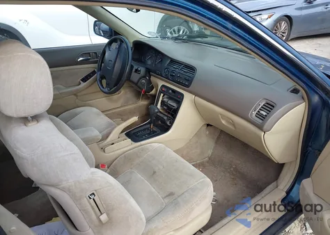 1995 Honda Accord Lx z USA, uszkodzony, nr VIN 1HGCD7248SA007786